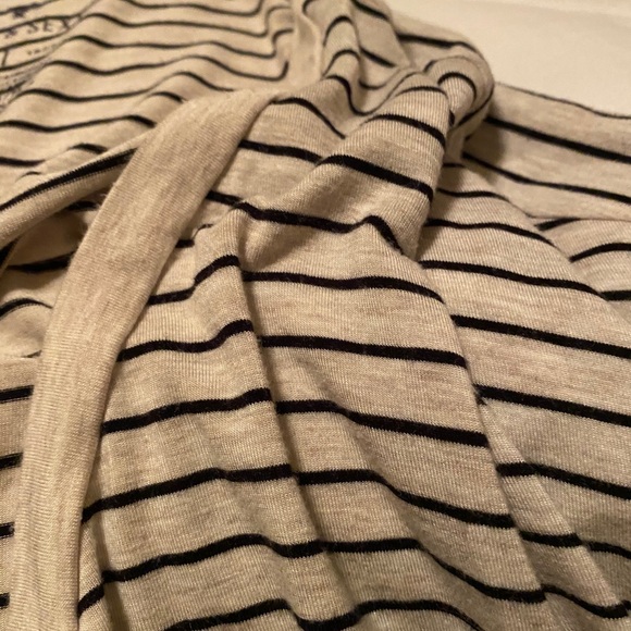 American Eagle Long Sleeve - Picture 6 of 6